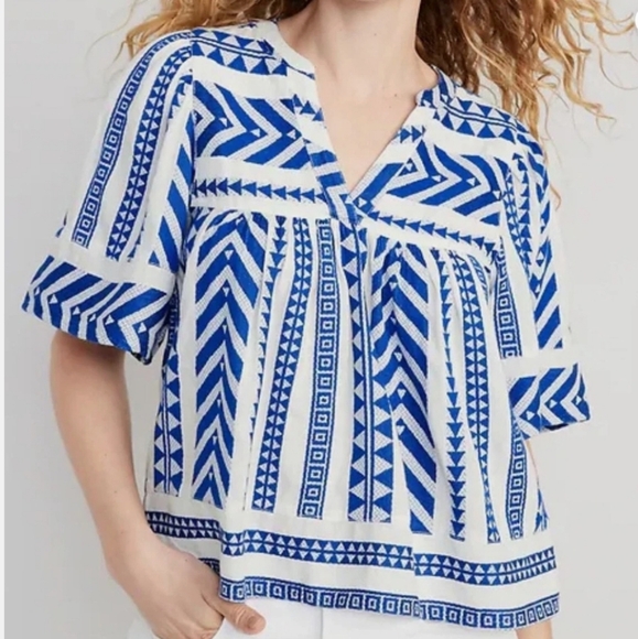 Navy  and White Geometric Blouse - Picture 6 of 7